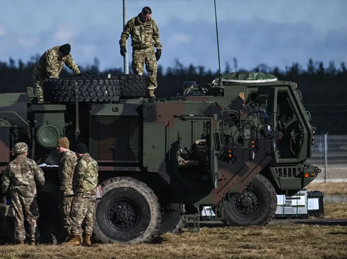 Estados Unidos devem construir base militar na Polônia, diz Trump