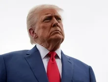 'Todos deveriam se retirar de Teerã imediatamente', alerta Trump
