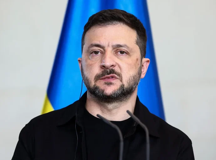 Rússia propõe reunião bilateral com Ucrânia, diz Zelensky