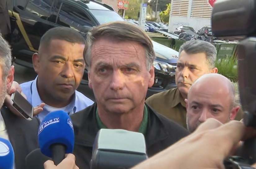 Bolsonaro diz que enviou R$ 2 milhões para Eduardo 'não passar necessidade' nos Estados Unidos