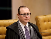 Zanin vota a favor de responsabilizar redes por posts de usuários; placar está 5 a 1