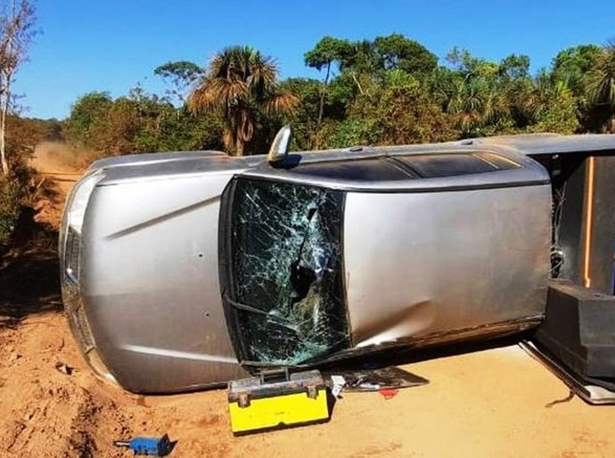 Veja Foto e Vídeo: Médico bêbado é preso por posse de cocaína e por dar vários ‘cavalo de pau’ com sua L200 Triton