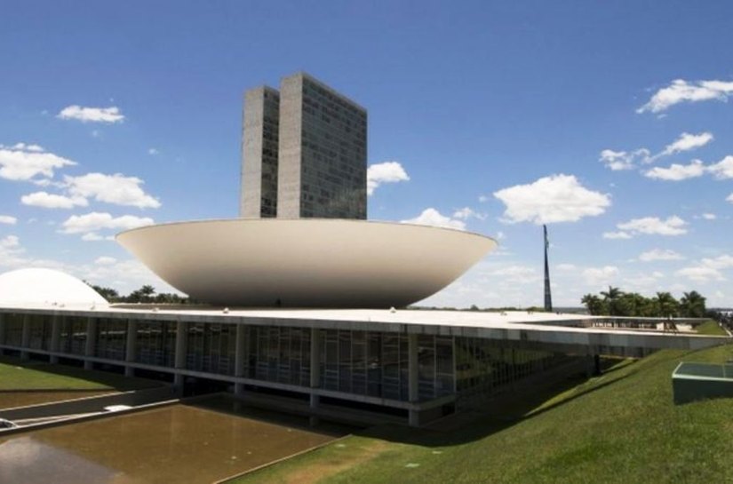 Câmara aprova R$ 44 bi para auxílio emergencial; benefício pode variar de R$ 175 a R$ 375