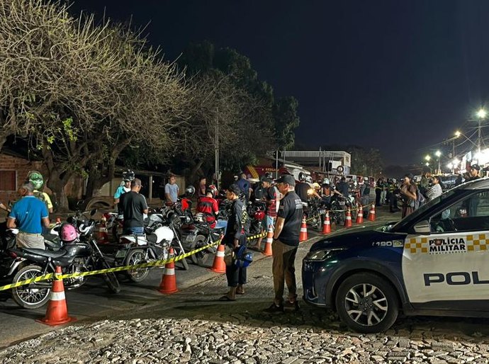 Operação termina com três prisões e 33 motocicletas removidas em Cuiabá