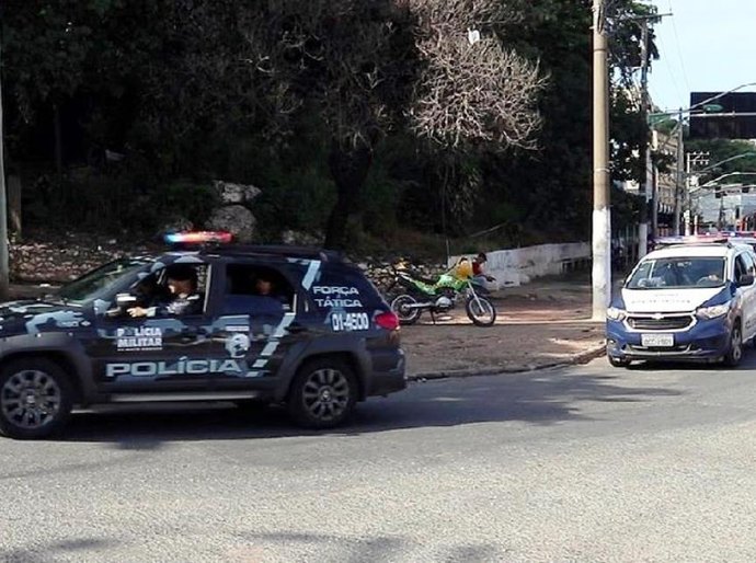 Mulher grávida foge de cativeiro, pede ajuda a PM e suspeito é preso em Cuiabá