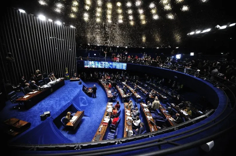 Bancada do PT resiste a emenda para reduzir maioridade penal