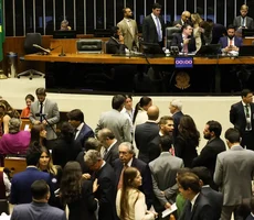 Câmara aprova ampliação gradual da licença-paternidade