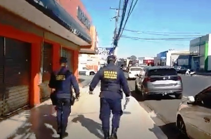 Veja Fotos e Vídeos: Guarda Municipal de VG inicia fiscalização nos comércios abertos irregularmente na quarentena
