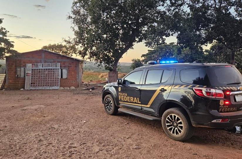 Veja Fotos e Vídeos: PF investiga furtos de cargas e peças de veículos acidentados em Mato Grosso