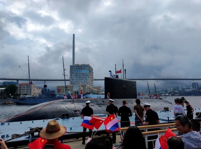 Submarinos russos e chineses fazem 1ª patrulha conjunta no Pacífico