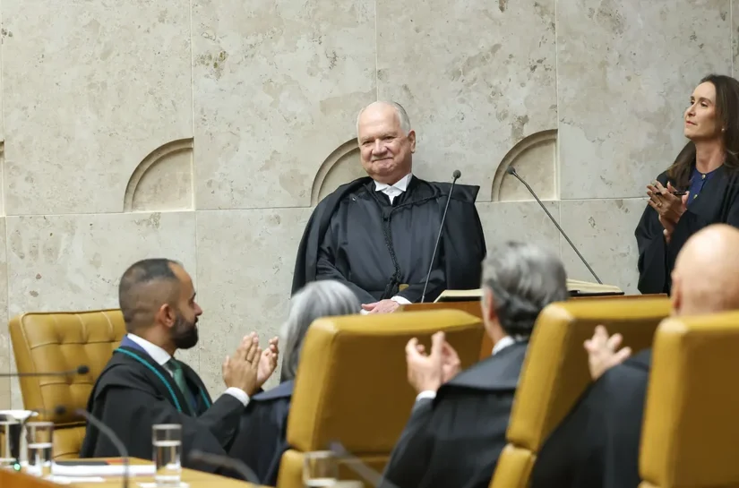 “Judiciário submisso perde credibilidade”, diz Fachin em posse no STF