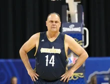 Oscar Schmidt, maior ídolo do basquete brasileiro, morre em SP aos 68 anos