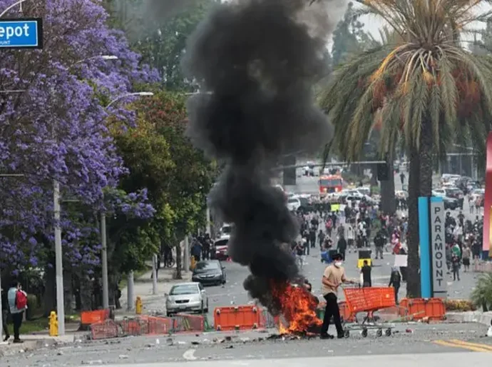 Como Los Angeles explodiu após rumor de batida contra imigrantes em loja de construção