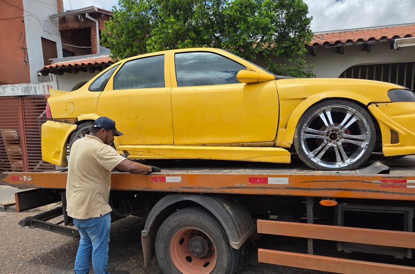 Veículos abandonados são recolhidos pela Semob em Cuiabá em poucos dias de ação