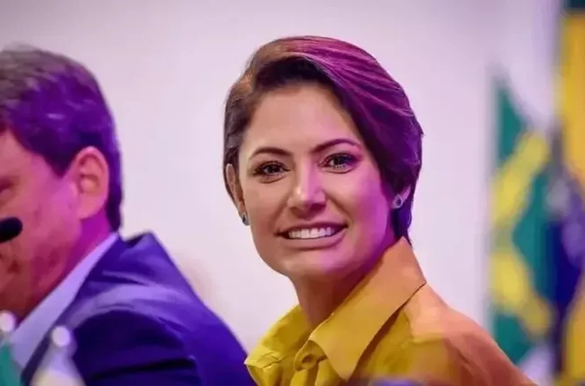 Bolsonaro deu aval a Tarcísio para Planalto e Michelle vice, dizem aliados