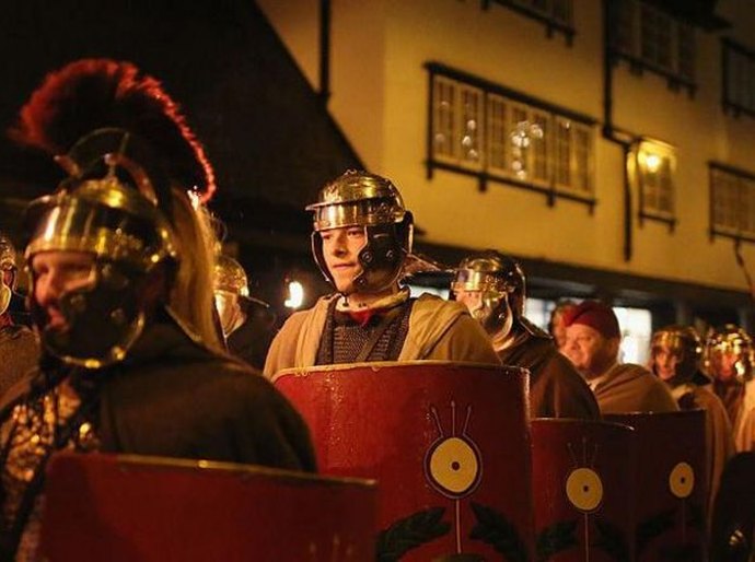 A cidade que ainda celebra a Saturnália, festa romana milenar que antecedeu o Natal