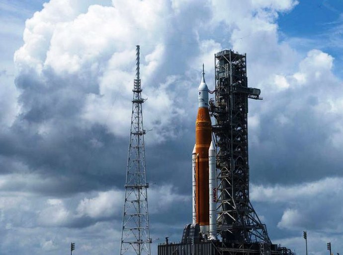 Nasa adia novamente lançamento de foguete à Lua