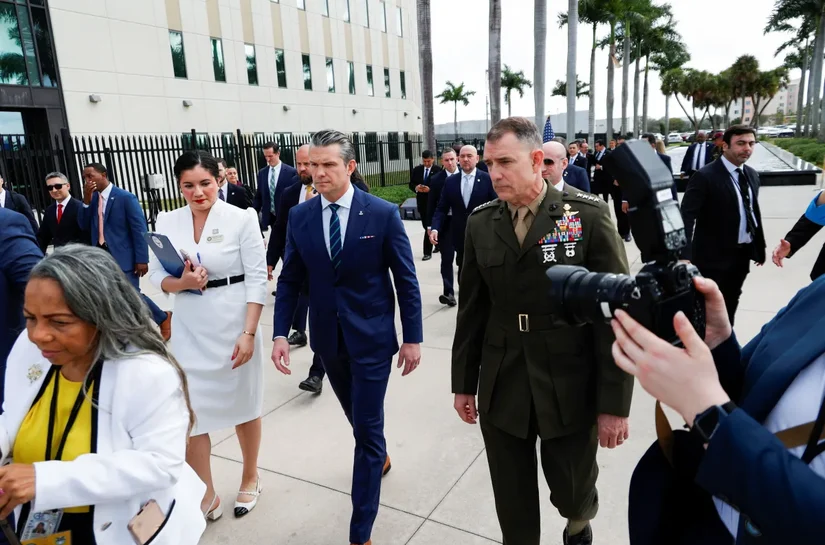 General dos EUA se reúne com militares cubanos na Baía de Guantánamo