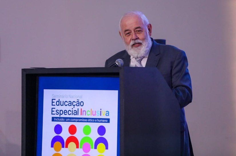 Governador em exercício defende união entre instituições para garantir inclusão e aprendizagem de estudantes em MT