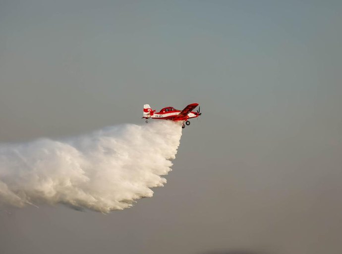 Governo de MT já lançou 3,7 milhões de litros de água com aviões para combater incêndios