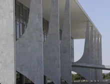 Governo abre processo de reciprocidade contra tarifas dos EUA