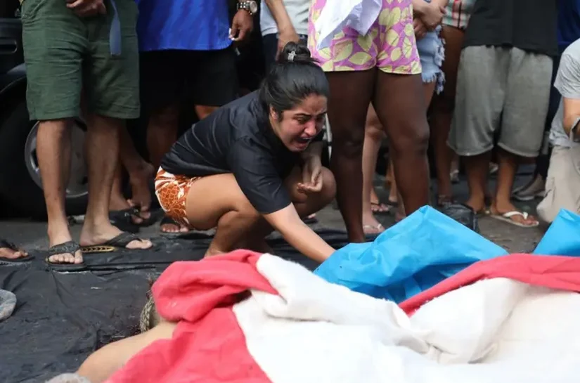 'Vi corpo sem cabeça, corpos totalmente desfigurados': o fotógrafo que acompanhou por 24 horas a operação policial que deixou 121 mortos no Rio