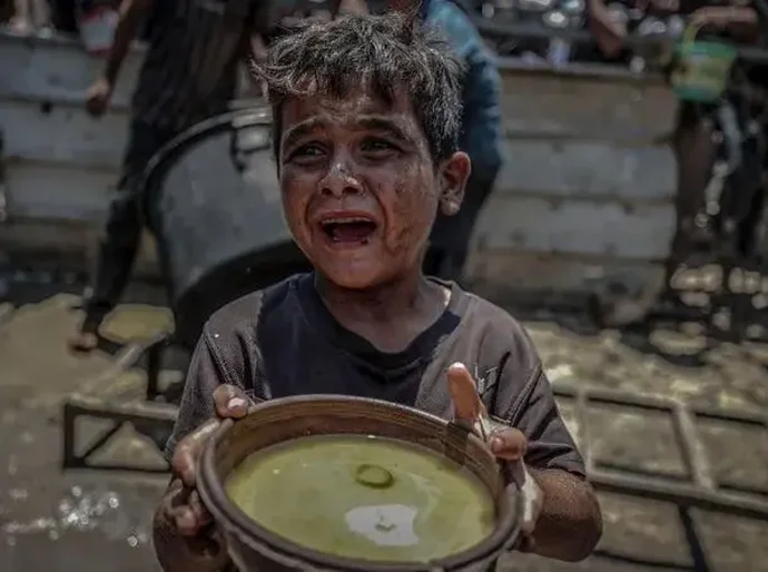 'Meu filho não sabe qual o gosto de uma fruta': a fome em Gaza segundo seus moradores