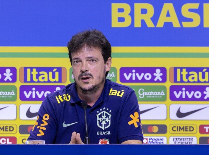 Fernando Diniz convoca seleção para jogos das Eliminatórias