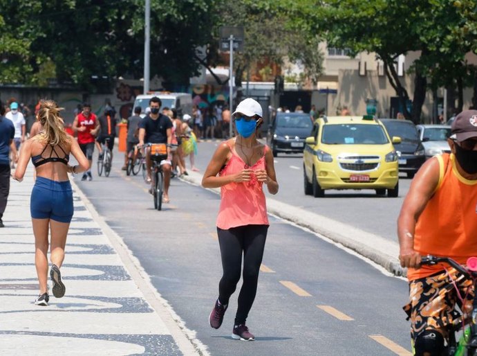 Covid-19: Brasil chega a 4,9 milhões de casos confirmados