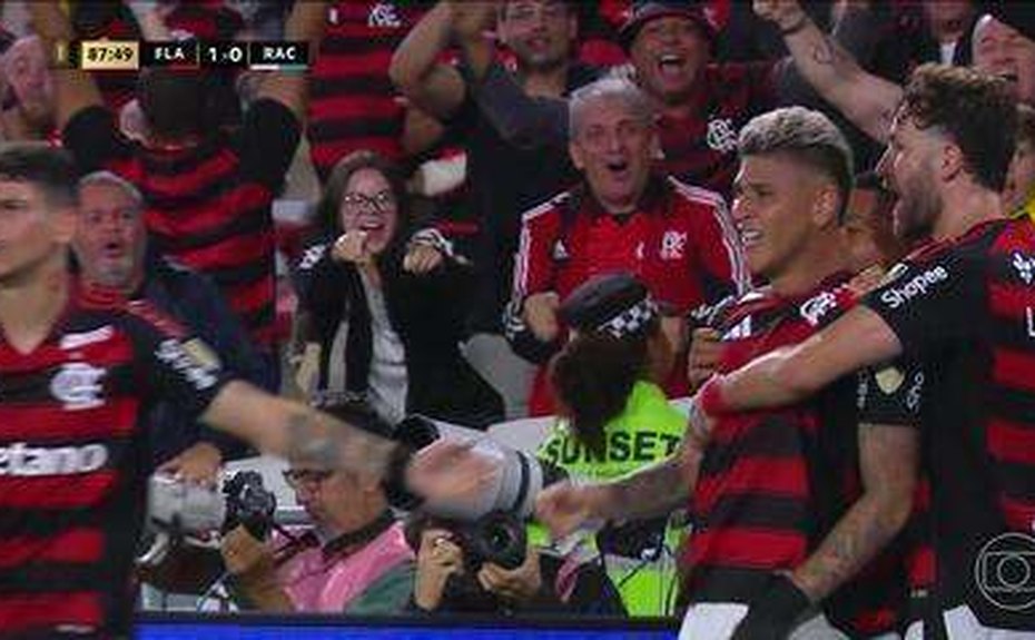Flamengo desafoga no fim, vence Racing e sai na frente por vaga na final