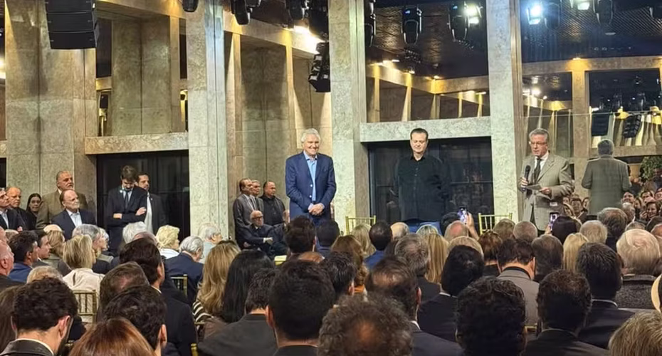 Kassab diz que Centrão está com Lula e que chance de Flávio Bolsonaro ser eleito é 'zero'