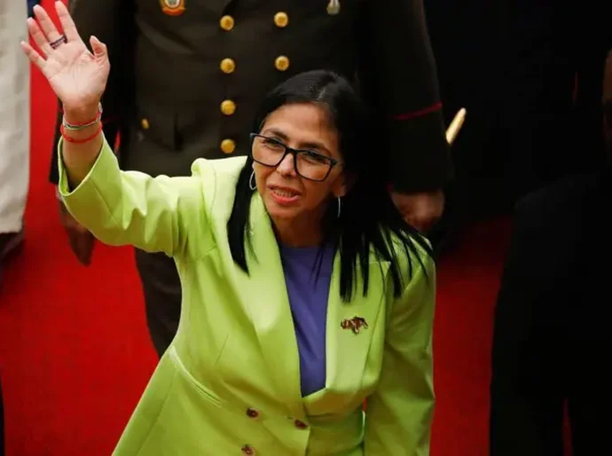 'Trump quer exorcizar presença positiva da China na América Latina', diz ex-presidente da Colômbia