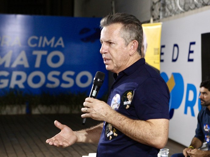 Mauro Mendes abre vantagem de quase 19 pontos e assume comando da corrida ao senado