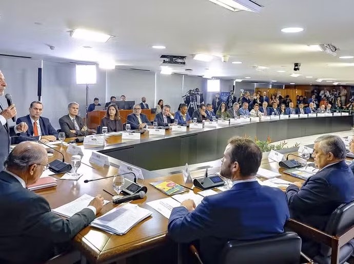 Brasil discorda de conclusões dos EUA sobre trabalho forçado e fala em reagir com Lei da Reciprocidade