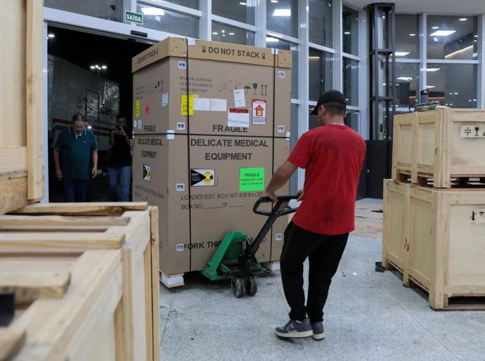 Hospital Central do Estado recebe equipamento para execução de cirurgias robóticas