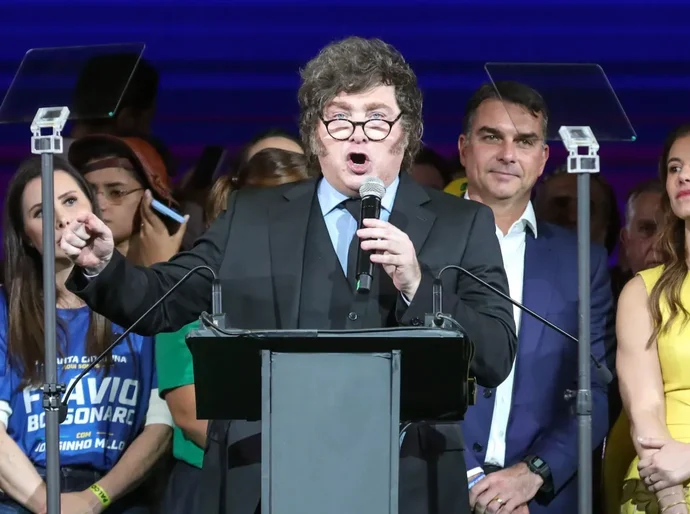 Brasil chama embaixador na Argentina após críticas de Milei a Lula e Moraes