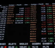 Bolsa sobe 34% em 2025, melhor desempenho em 9 anos; dólar recua 11%