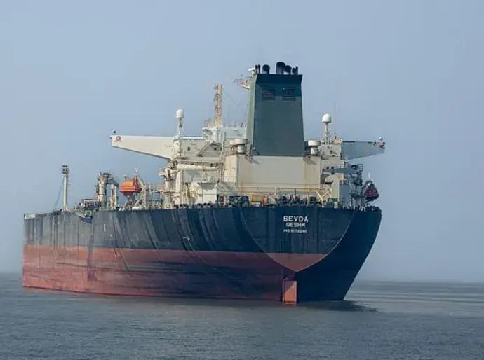 A tentativa de 32 países de contornar bloqueio do Estreito de Ormuz com maior liberação de reservas de petróleo da história