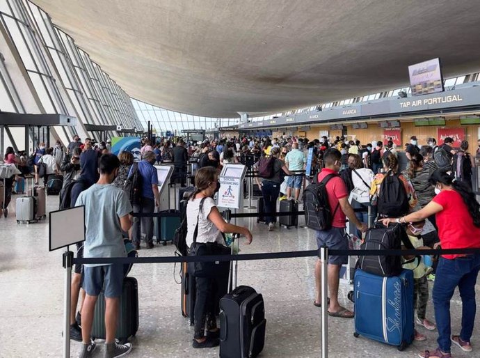 EUA vão permitir entrada de viajantes imunizados contra a Covid-19