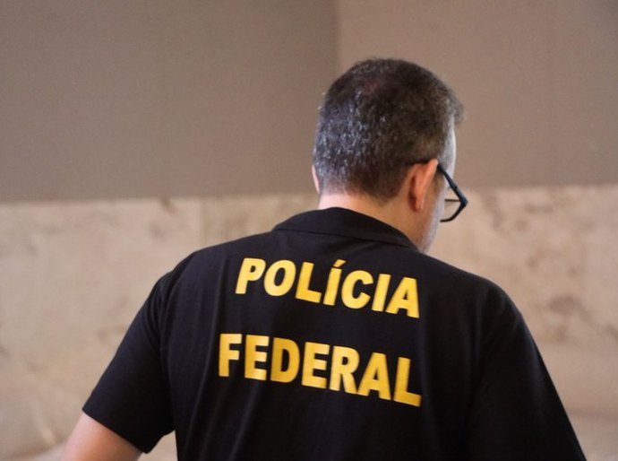 PF e PRF apreendem 548 pneus contrabandeados no Mato Grosso