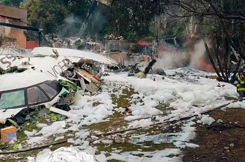 Destroços de avião já estão na sede da Voepass, em Ribeirão Preto