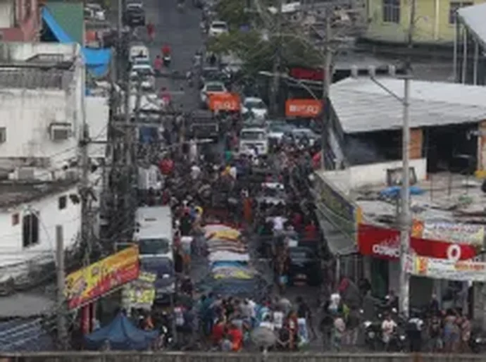 Fila de corpos, arsenal e zona de guerra: veja imagens de operação no RJ
