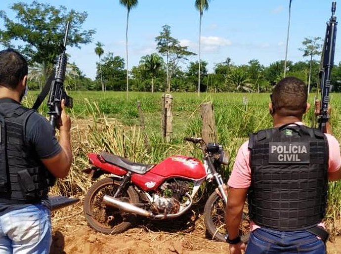Policiais civis recuperam veículo e produtos roubados e prendem um suspeito por receptação