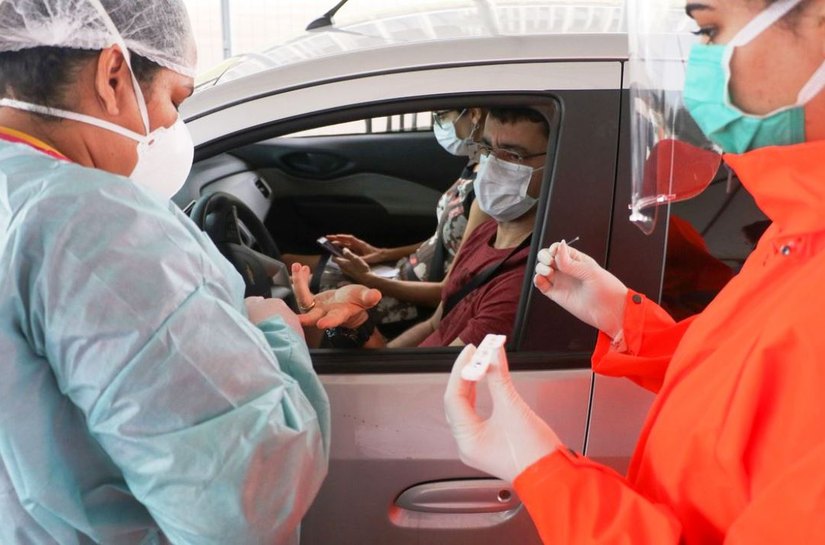 Número de brasileiros com primeira dose de vacina supera 70 milhões