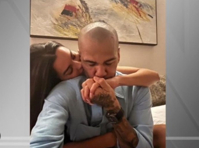 Daniel Alves escreve carta à ex-esposa após término de relacionamento: “Lamento sua decisão”