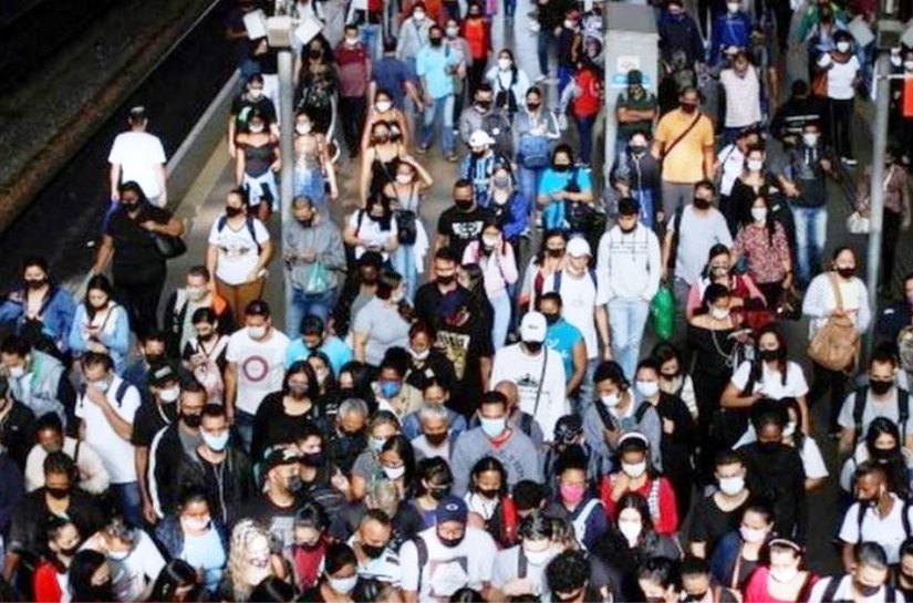 Covid-19: Brasil registra mais de mil mortes em 24h pela 1ª vez desde agosto de 2021