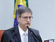 PGR pede anulação de investigação sobre conversas de Moraes e Vorcaro