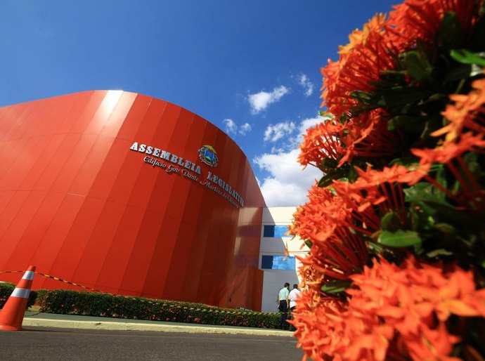 Assembleia aprova lei do Estado que regulamenta free shop em Cáceres