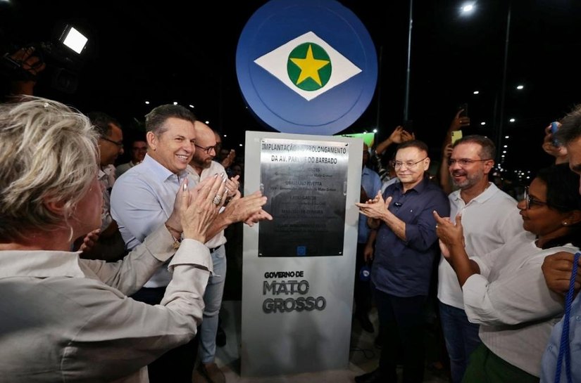 Mendes entrega ampliação da avenida Parque do Barbado e traz dignidade à população