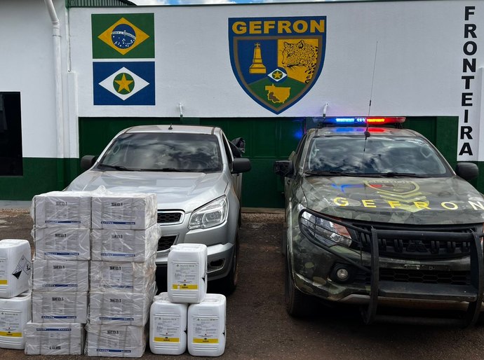 Gefron apreende carga ilegal de agrotóxico boliviano no Brasil avaliada em R$ 100 mil